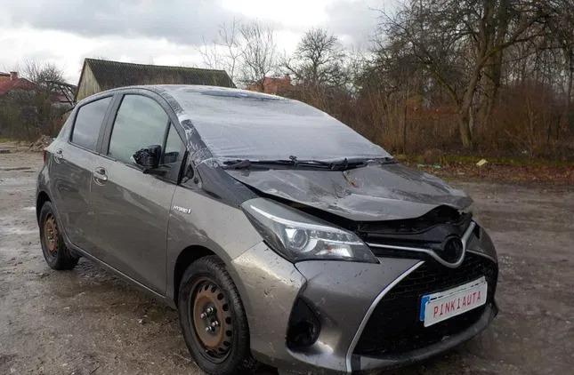 toyota Toyota Yaris cena 24900 przebieg: 103101, rok produkcji 2016 z Łomianki